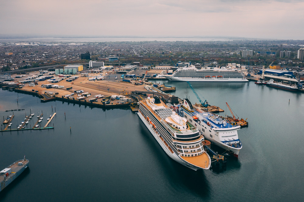 Hafen von Portsmouth, England